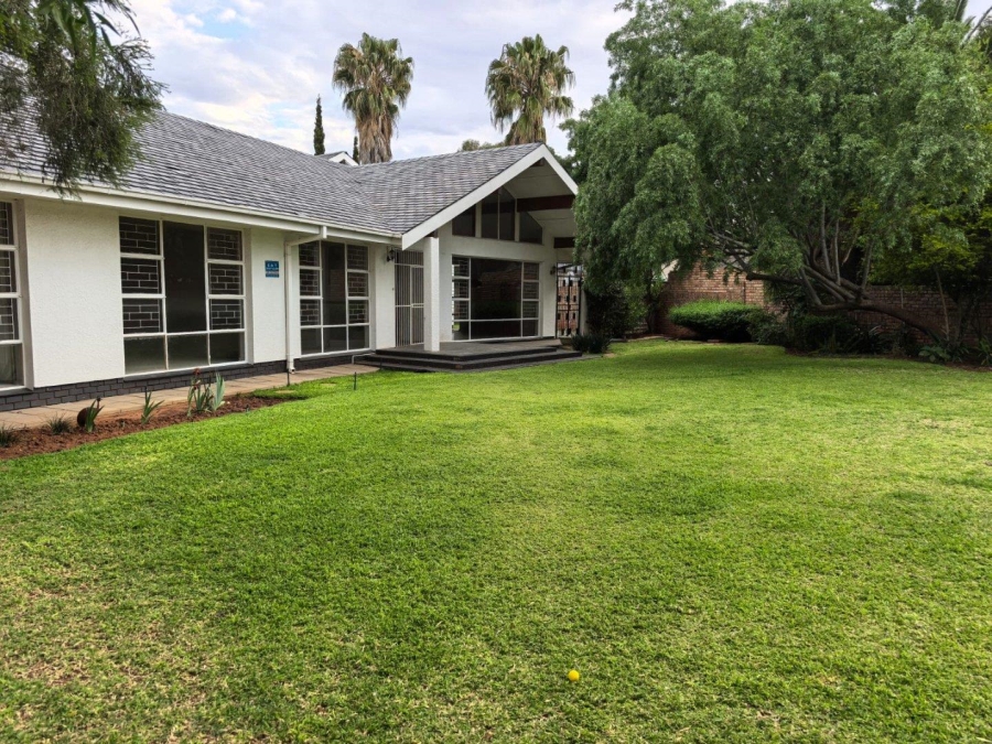 4 Bedroom Property for Sale in Monument Heights Northern Cape